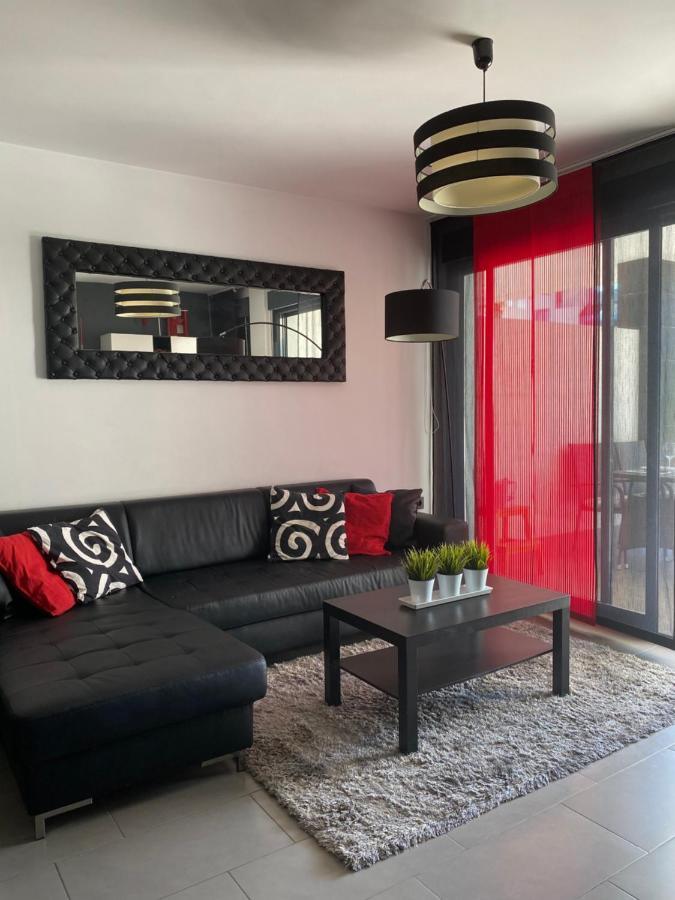 Oasis Beach Apartments อาลิกันเต ภายนอก รูปภาพ
