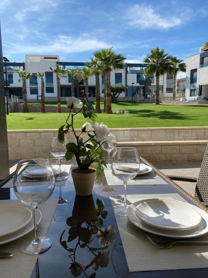 Oasis Beach Apartments อาลิกันเต ภายนอก รูปภาพ