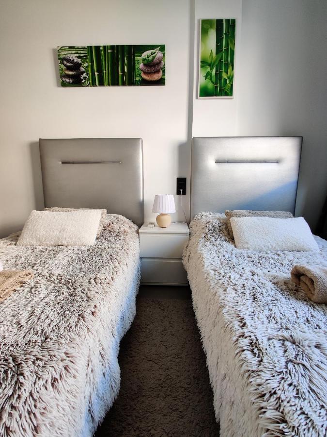 Oasis Beach Apartments อาลิกันเต ภายนอก รูปภาพ